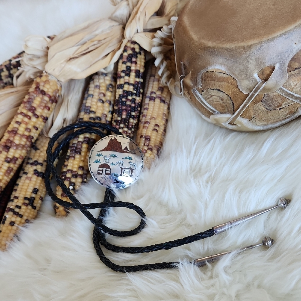 Cool Vintage Native American Navajo Puebo Scene Inlaid Sterling Bolo 🐏♥️